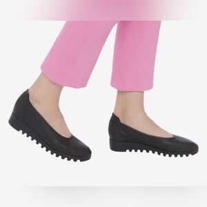 ARCHE Lomiss Black Leather Shoe Size 39/8 US